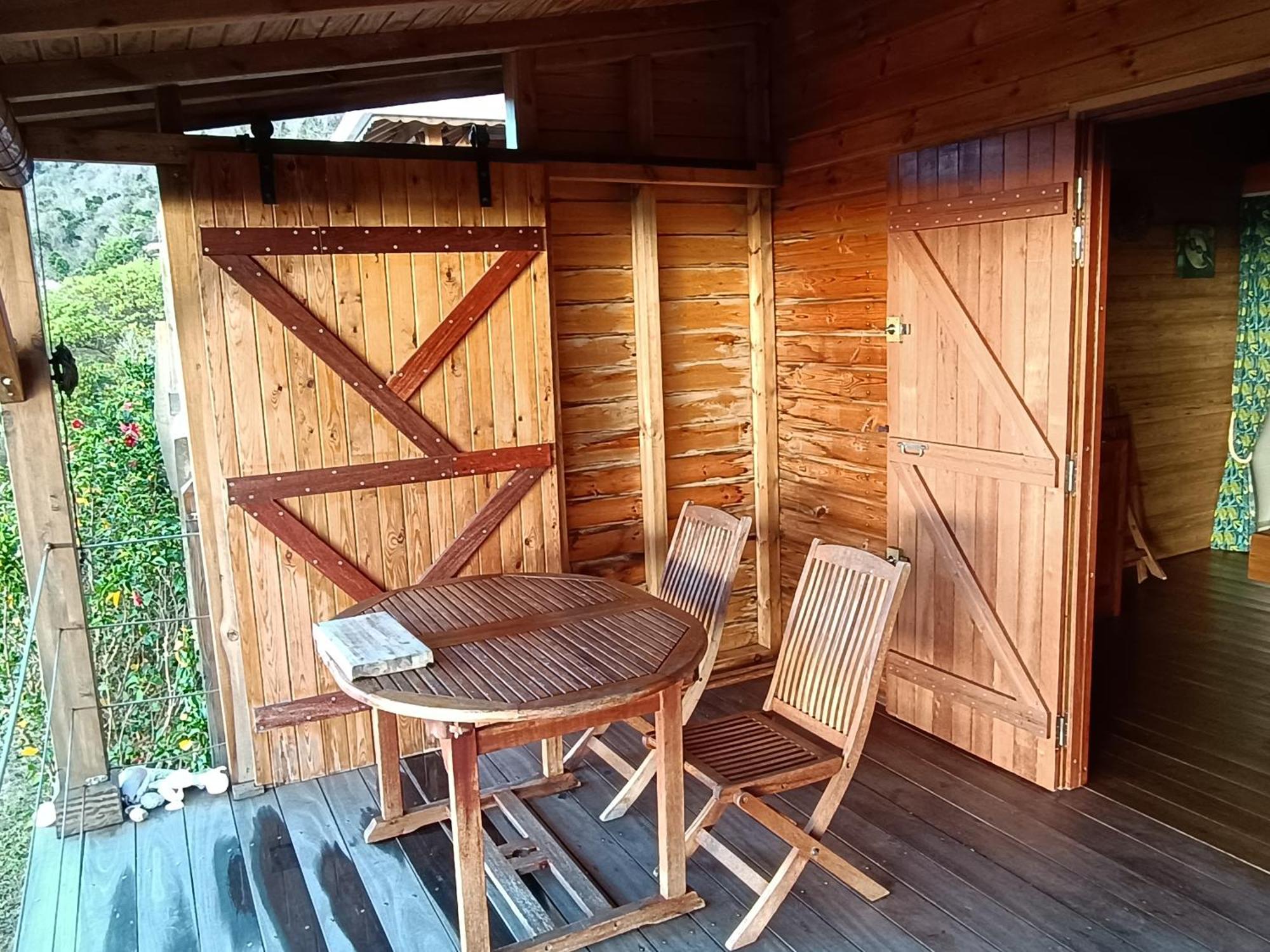 Terre-de-Bas Ti Kaz Anoli Cottage En Bois Avec Vue Sur La Baie מראה חיצוני תמונה